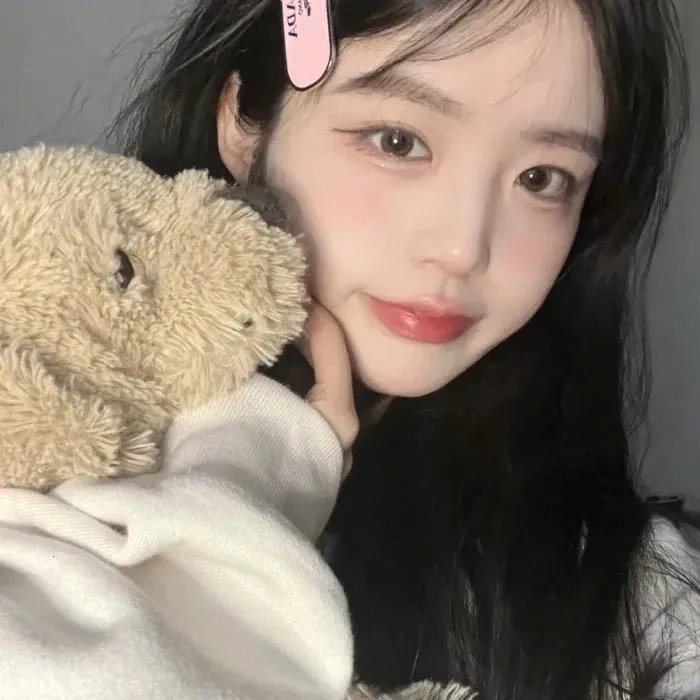 伏狮艶后